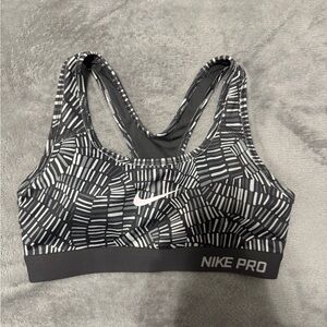 Nike Pro Women's Padded Sports Bra